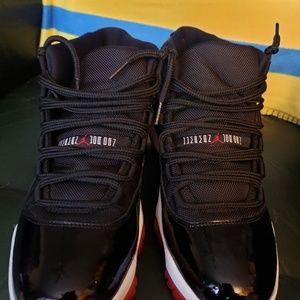 Jordan retro bred 11s size 9.5 brand new